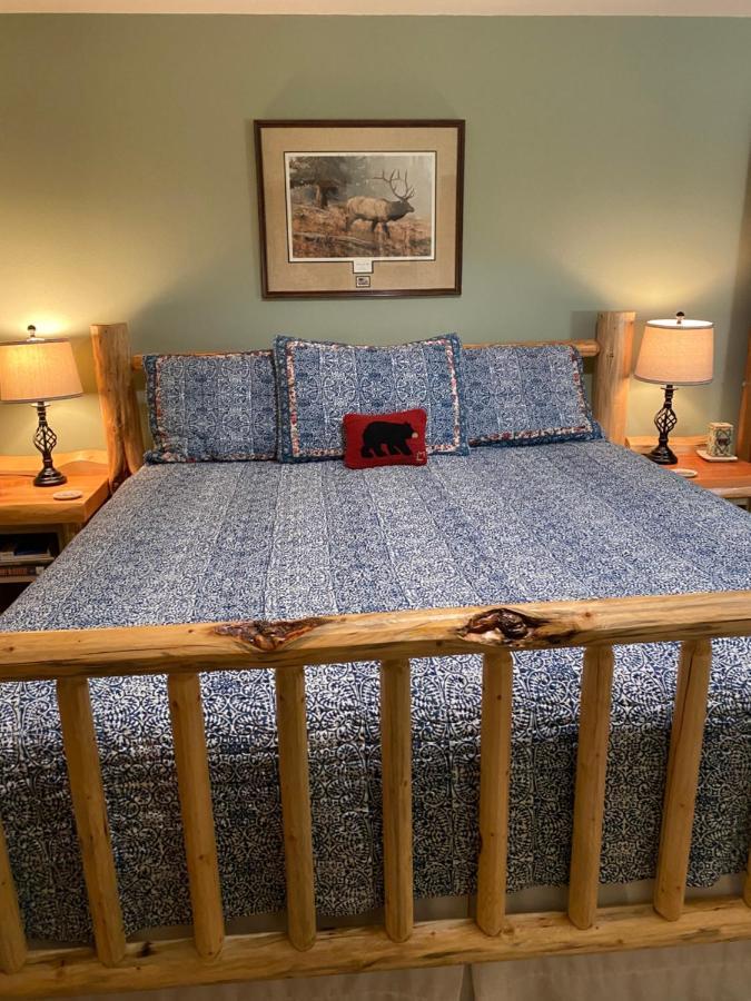 Two Bears Inn Bed & Breakfast Red Lodge Exterior photo