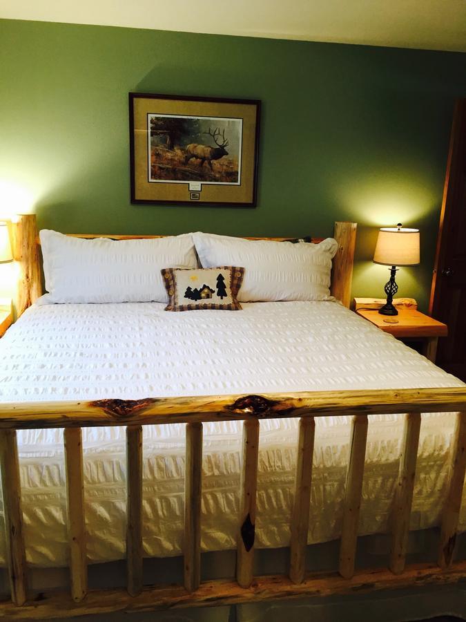 Two Bears Inn Bed & Breakfast Red Lodge Exterior photo